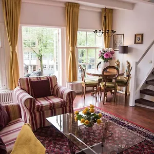 https://prinsen-apartment.amsterdamhotelsnl.com